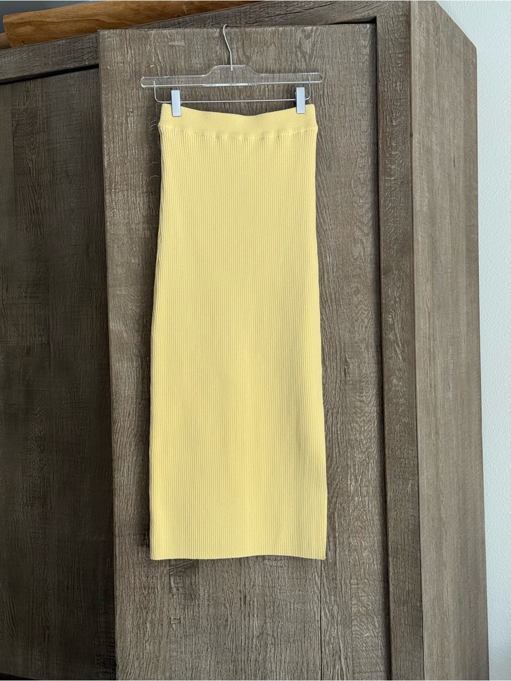 Ribbed High-Rise Midi Skirt in Light Yellow